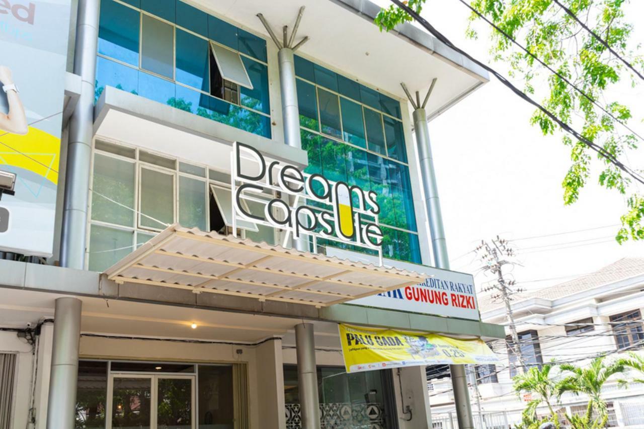 Reddoorz Hostel @ Di Panjaitan Simpang Lima Семаранг Екстер'єр фото